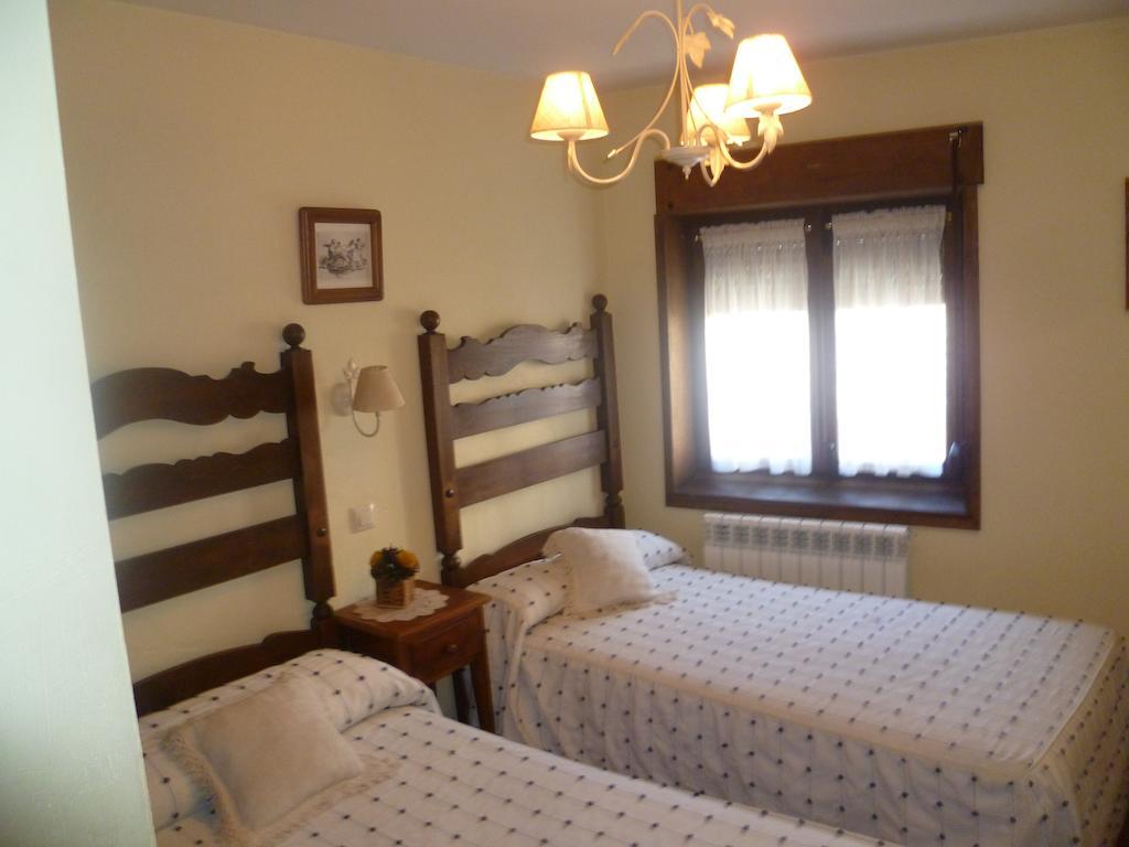 Pensjonat Artesano I Y III Navarredonda de Gredos Zewnętrze zdjęcie
